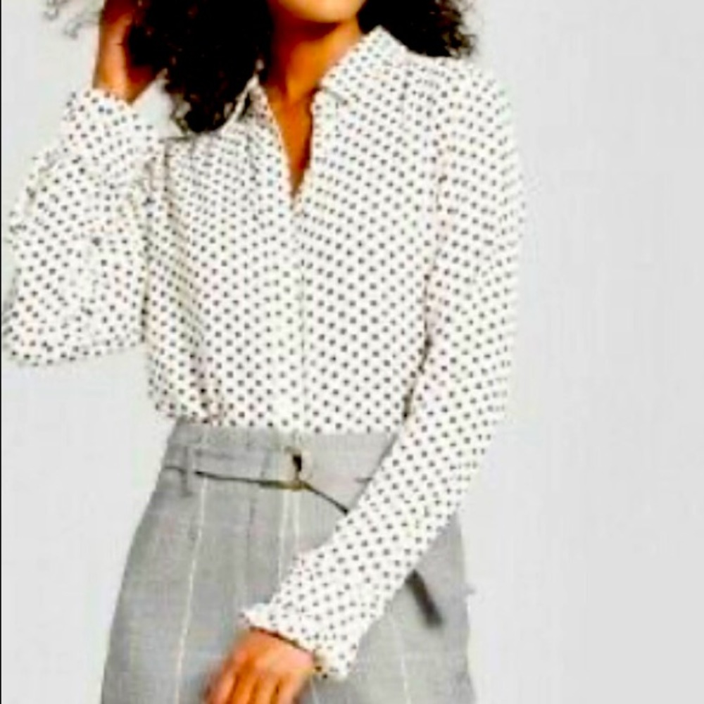 Adorable polka dot plus size button up blouse!